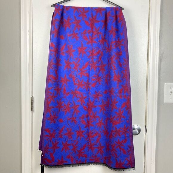 Pretty Persuasions Reversible Floral Blue Red Scarf Wrap Rectangular Shawl NWT - Picture 2 of 7